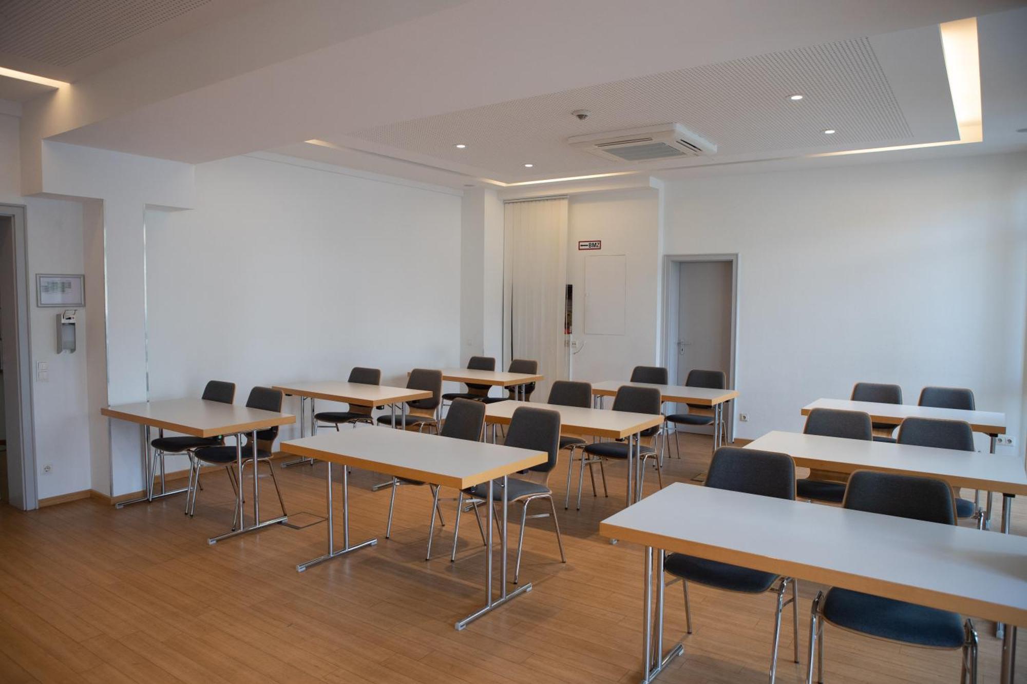 Pepb Schulungshotel Sarstedt Luaran gambar
